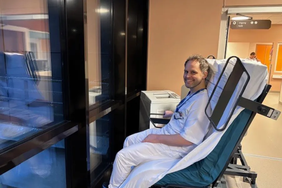 En person i en sykehusseng