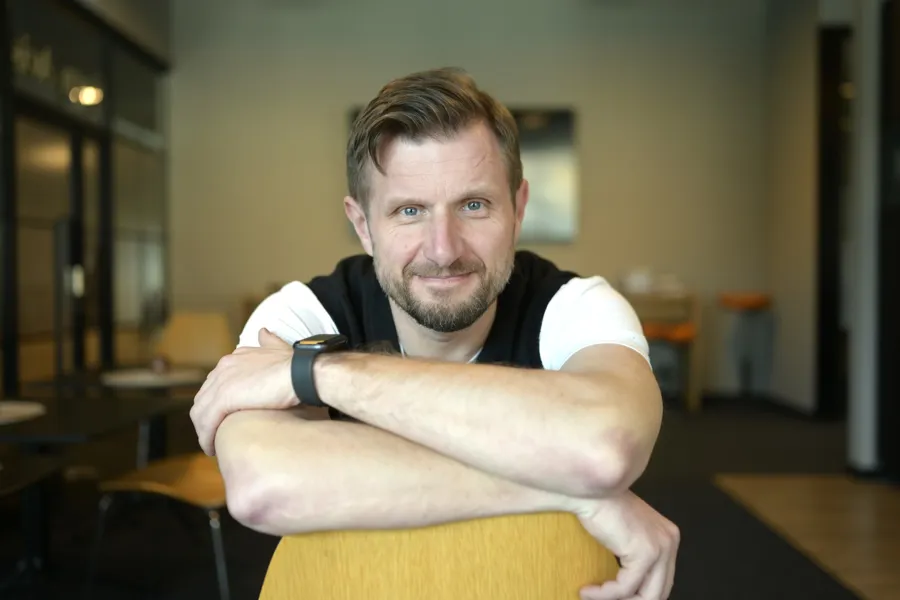 Portrettbilde av den nytilsette kommunikasjonssjefen Arve Uglum