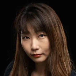 En person med langt hår