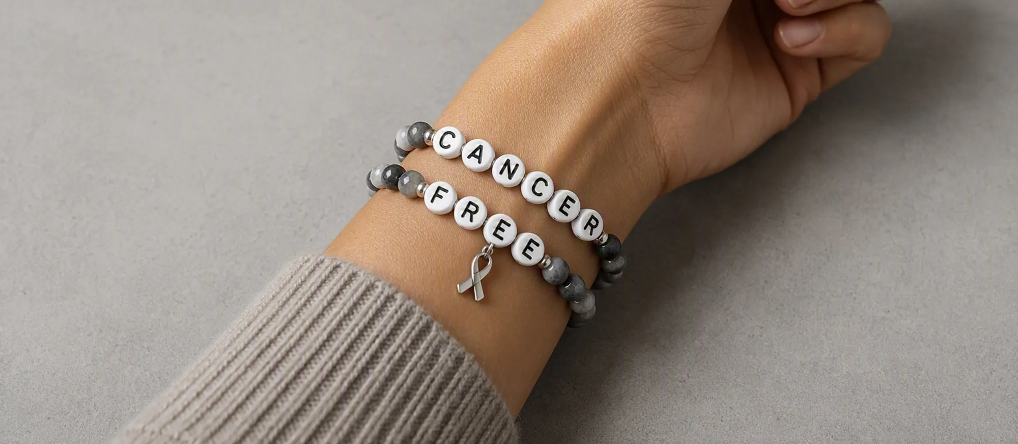 handleddet til ein person med eit armband