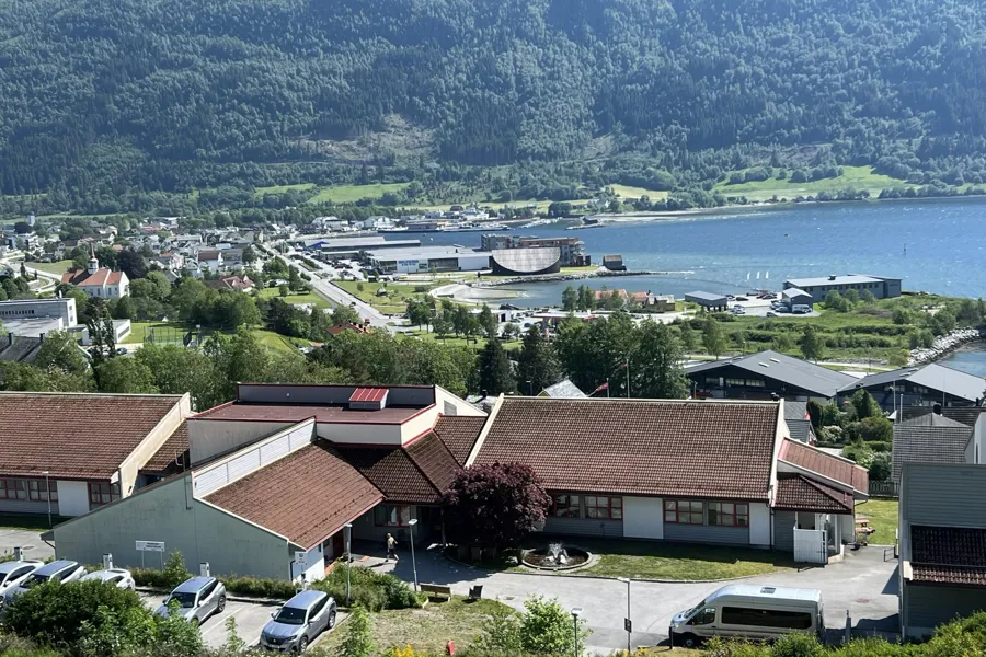 Eit oversiktsbilde av Nordfjord psykiatrisenter